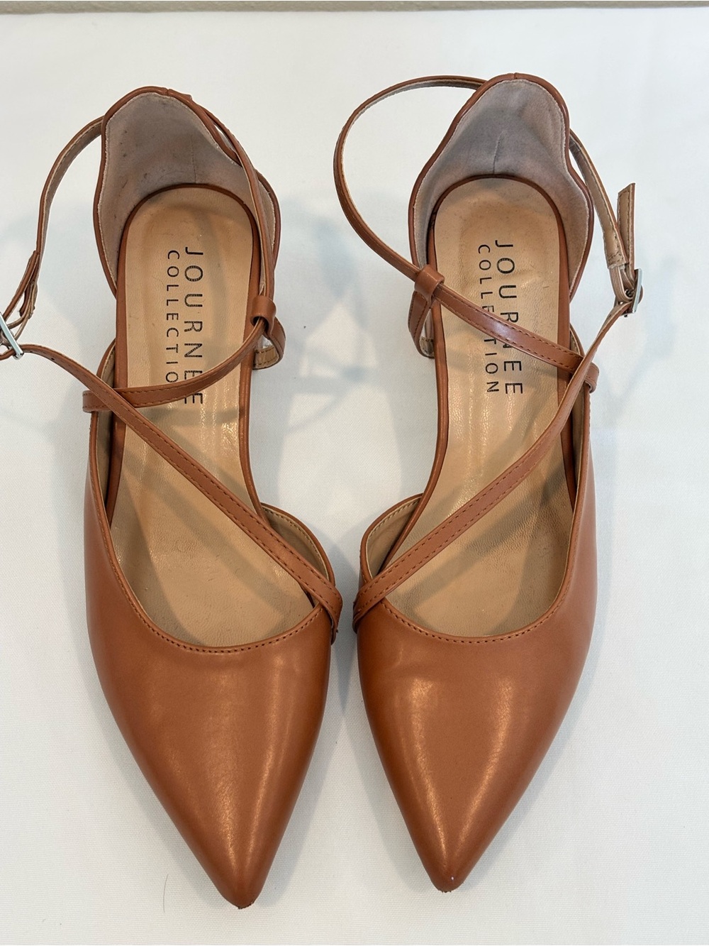 Journee Collection Women's Brown Pointed Crisscross Ankle-Strap Flats Size 7